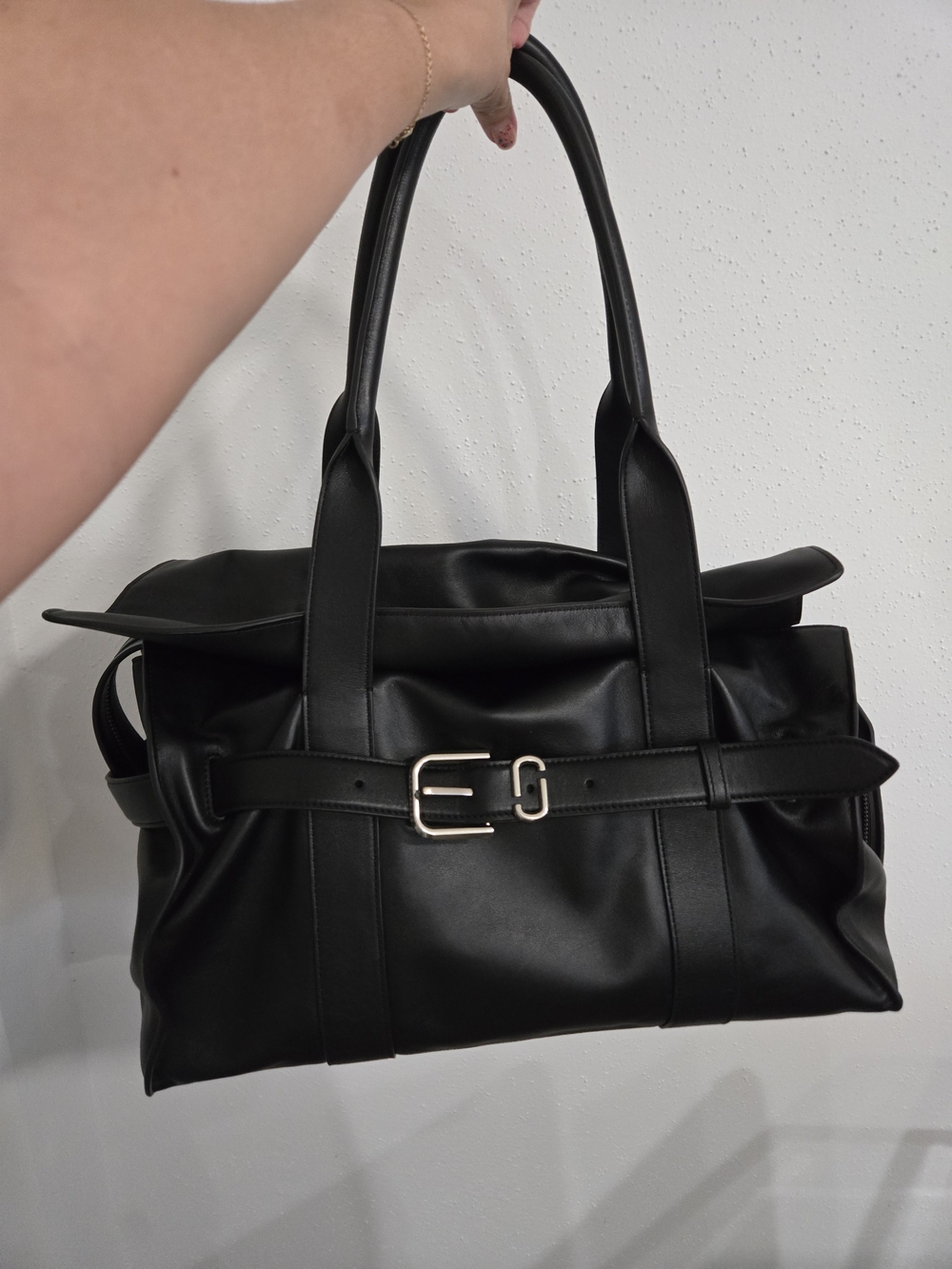 The Dakota Leather Tote by Marc Jacobs In Black Leather